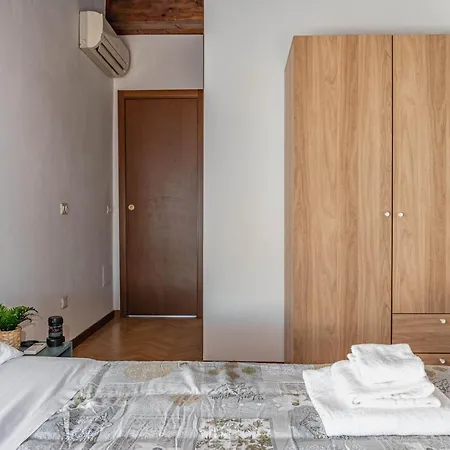 Guesthost - Parco Ducale Duplex With Parking *