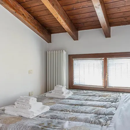 شقة Guesthost - Parco Ducale Duplex With Parking بارما