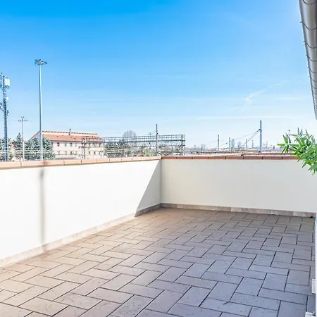 شقة Guesthost - Parco Ducale Duplex With Parking بارما