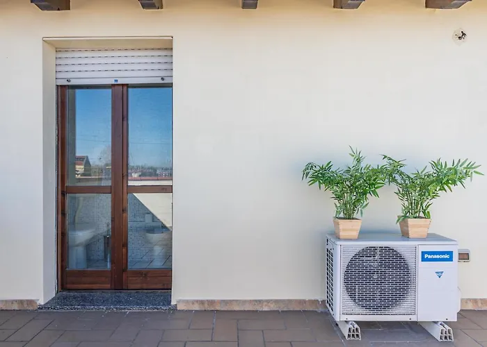 Guesthost - Parco Ducale Duplex With Parking شقة *