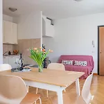 Guesthost - Parco Ducale Duplex With Parking * Parma
