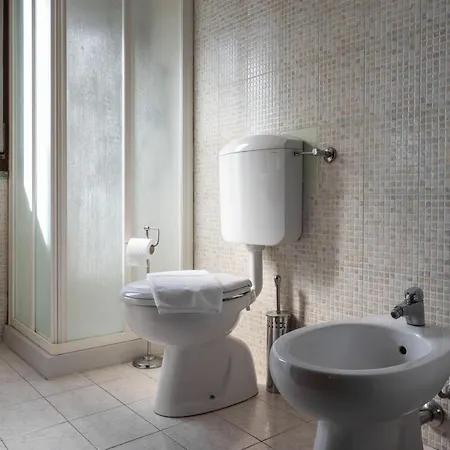 아파트 Guesthost - Parco Ducale Duplex With Parking
